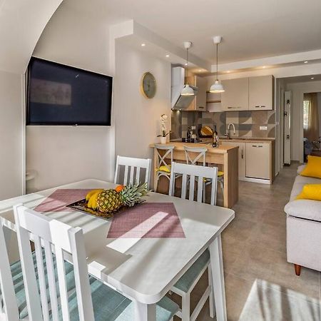 New Two Bedroom Apartment Maloni Pula Luaran gambar