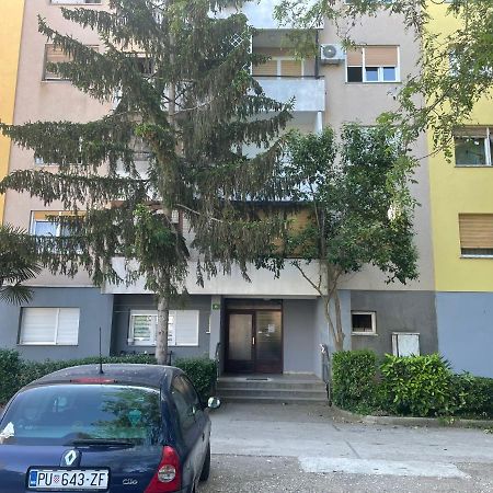 New Two Bedroom Apartment Maloni Pula Luaran gambar