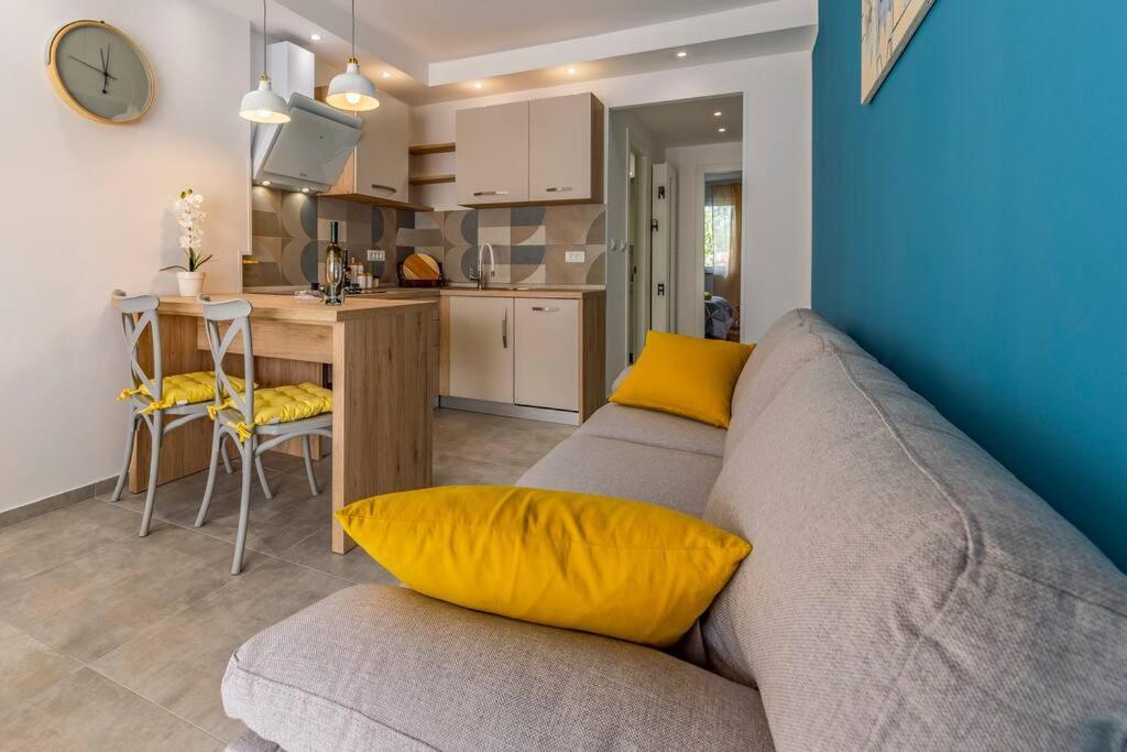 New Two Bedroom Apartment Maloni Pula Luaran gambar